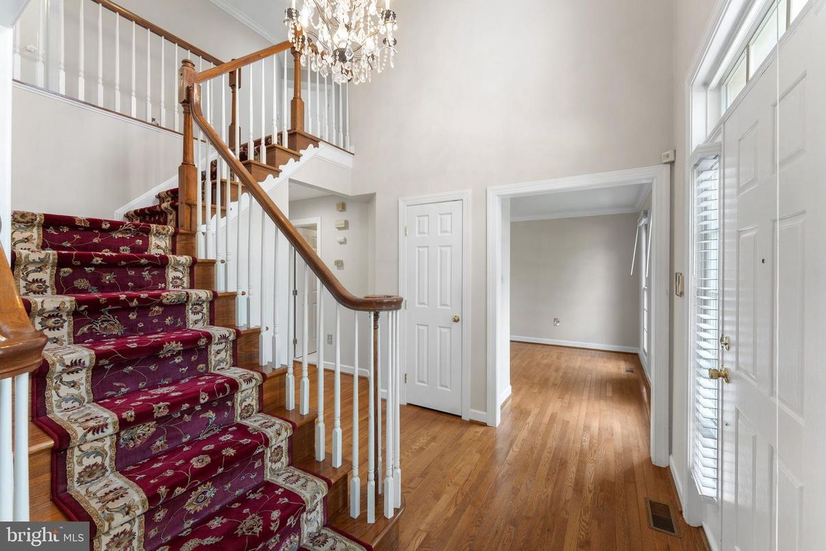 Chandelier, Interior, Wood Texture Flooring