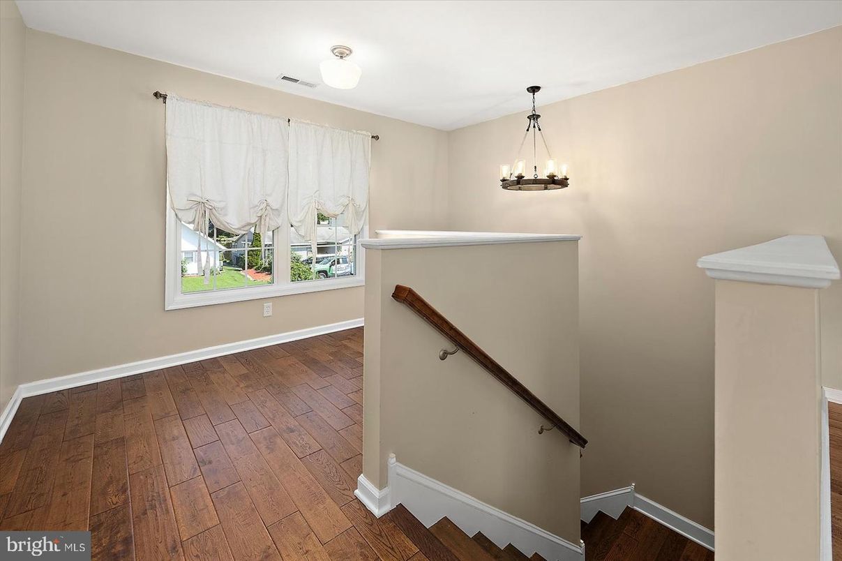 Chandelier, Interior, Wood Texture Flooring