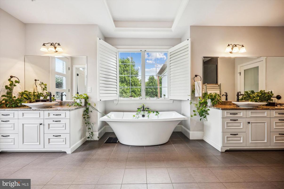 Bathroom, Dual Sink Vanities, Free Standing Baths, Interior