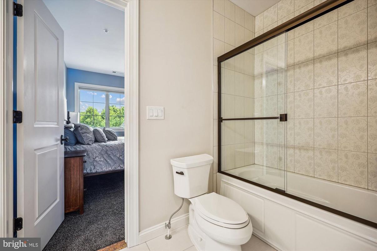 Bathroom, Bedroom, Glass Shower, Interior