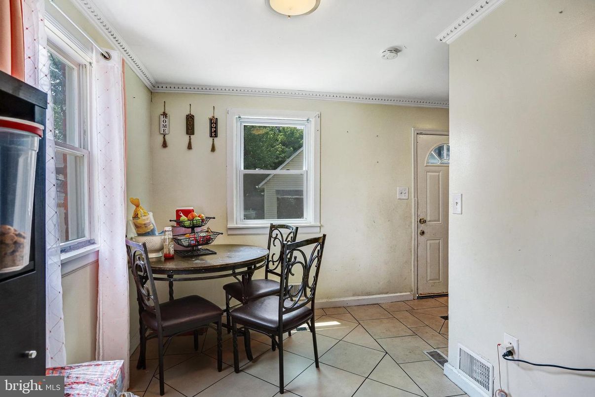 Dining room, Interior