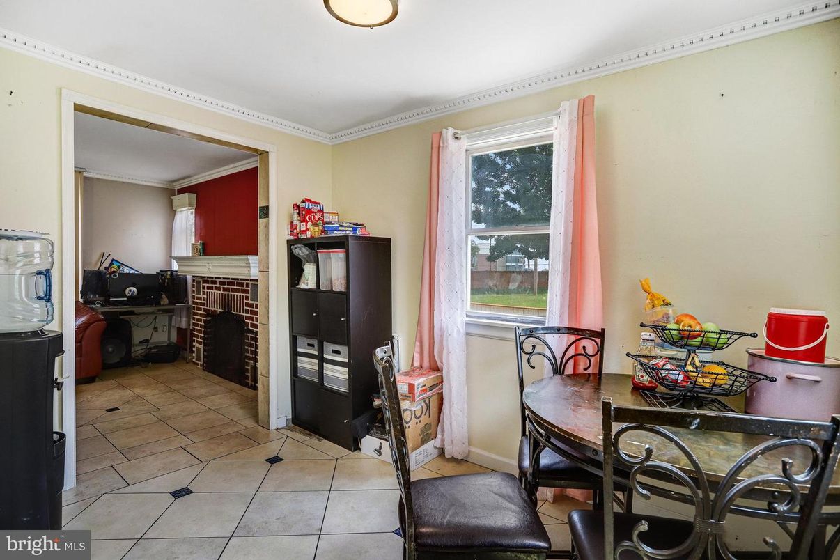 Dining room, Interior