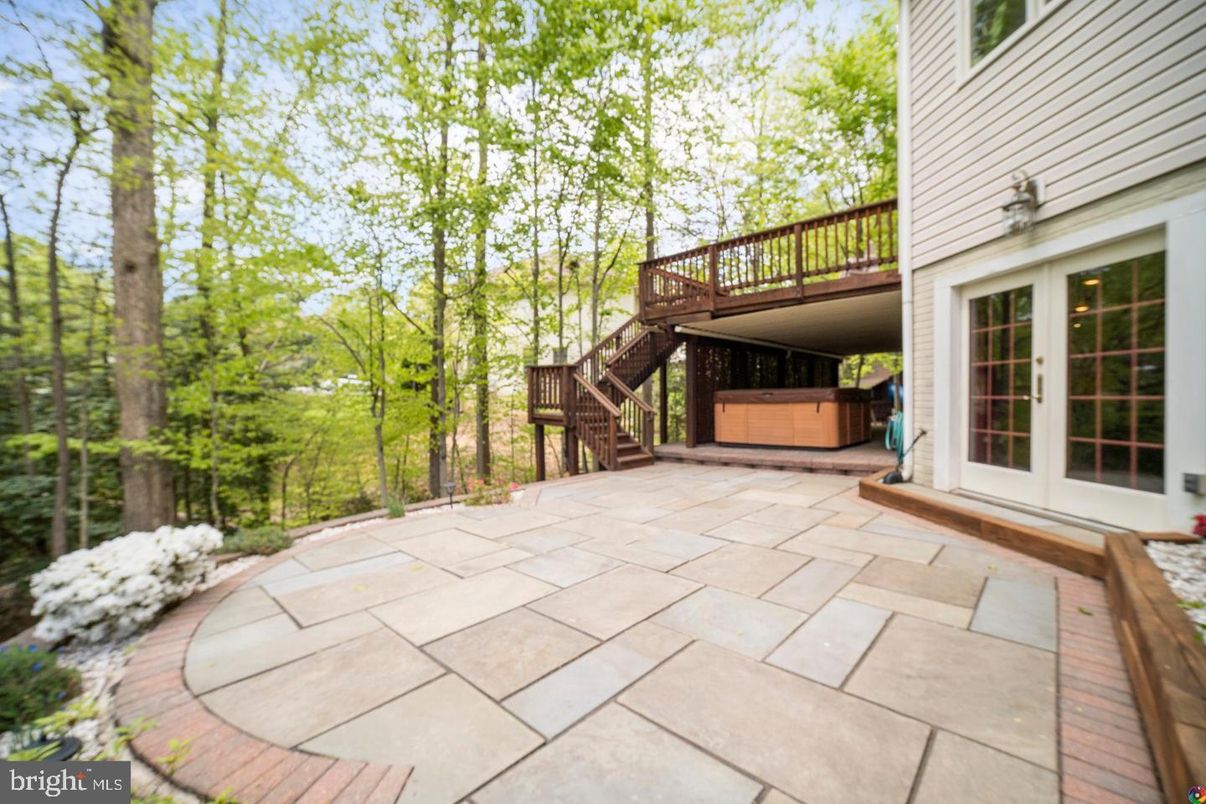 Exterior, Hot Tub