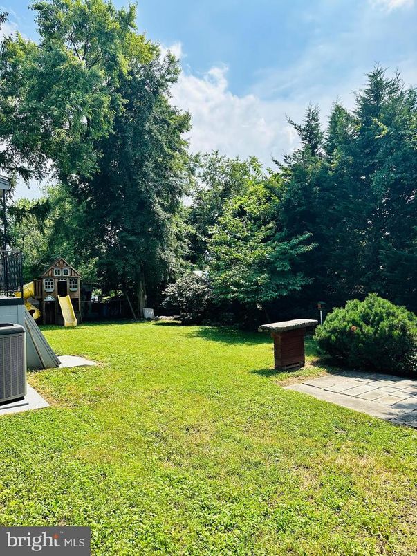 Backyard, Exterior, Playground