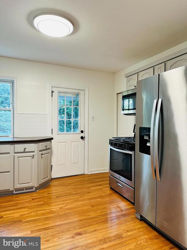 Interior, Kitchen, Stainless Steel Appliances, Wood Texture Flooring