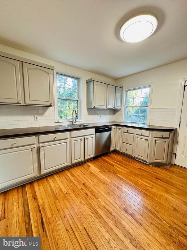 Interior, Kitchen, Wood Texture Flooring