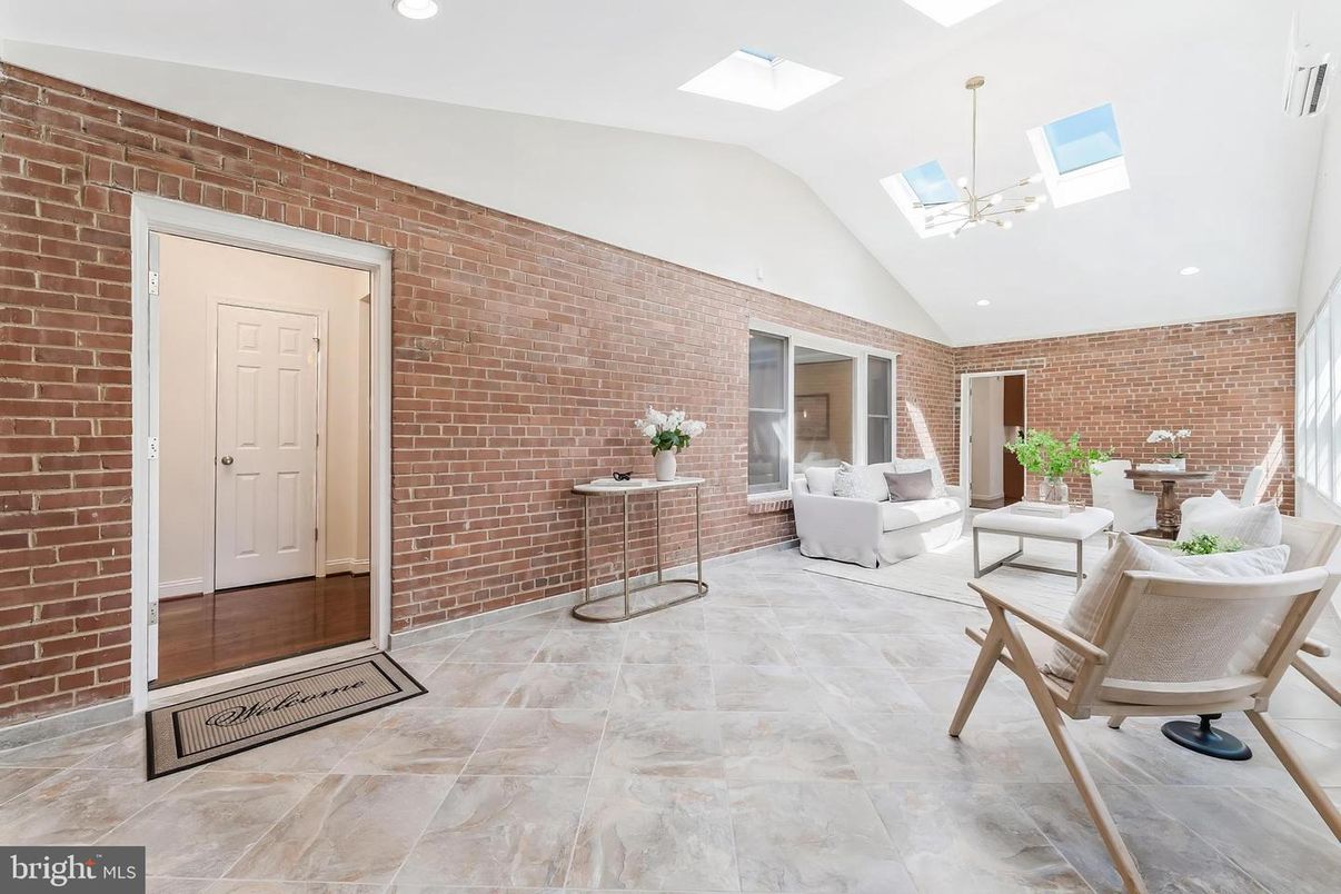 Interior, Living room, Recessed Lighting, Stone Walls