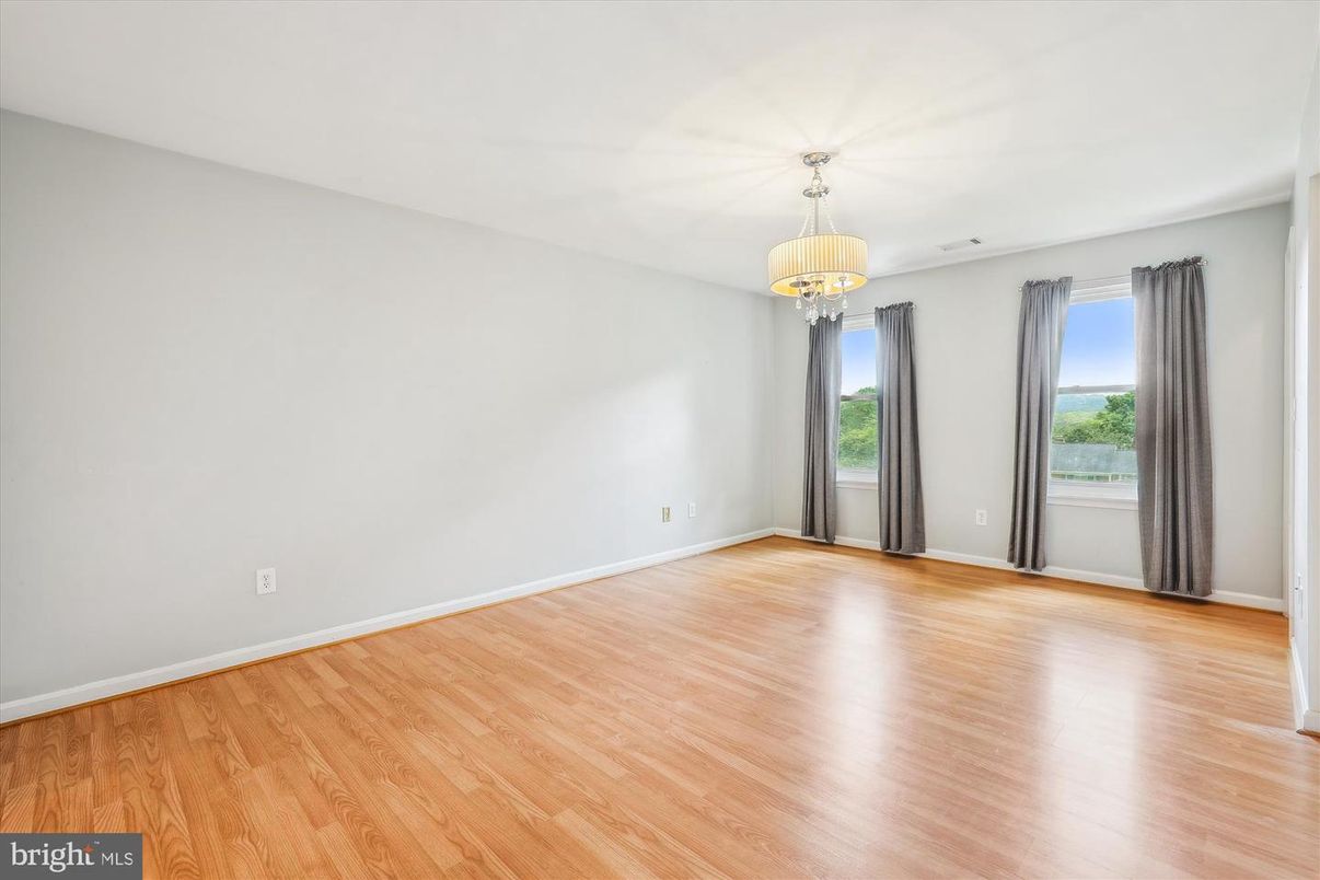 Chandelier, Empty room, Interior, Wood Texture Flooring