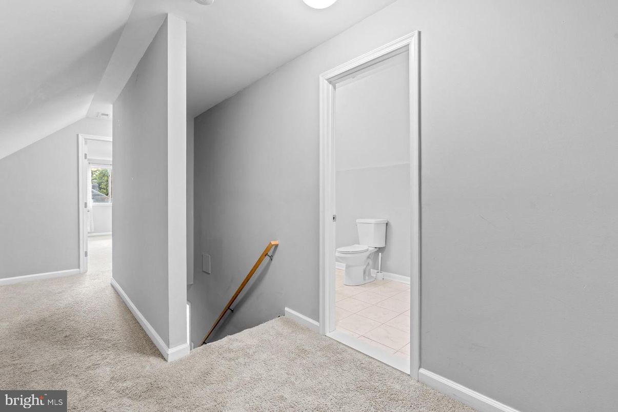Bathroom, Empty room, Interior
