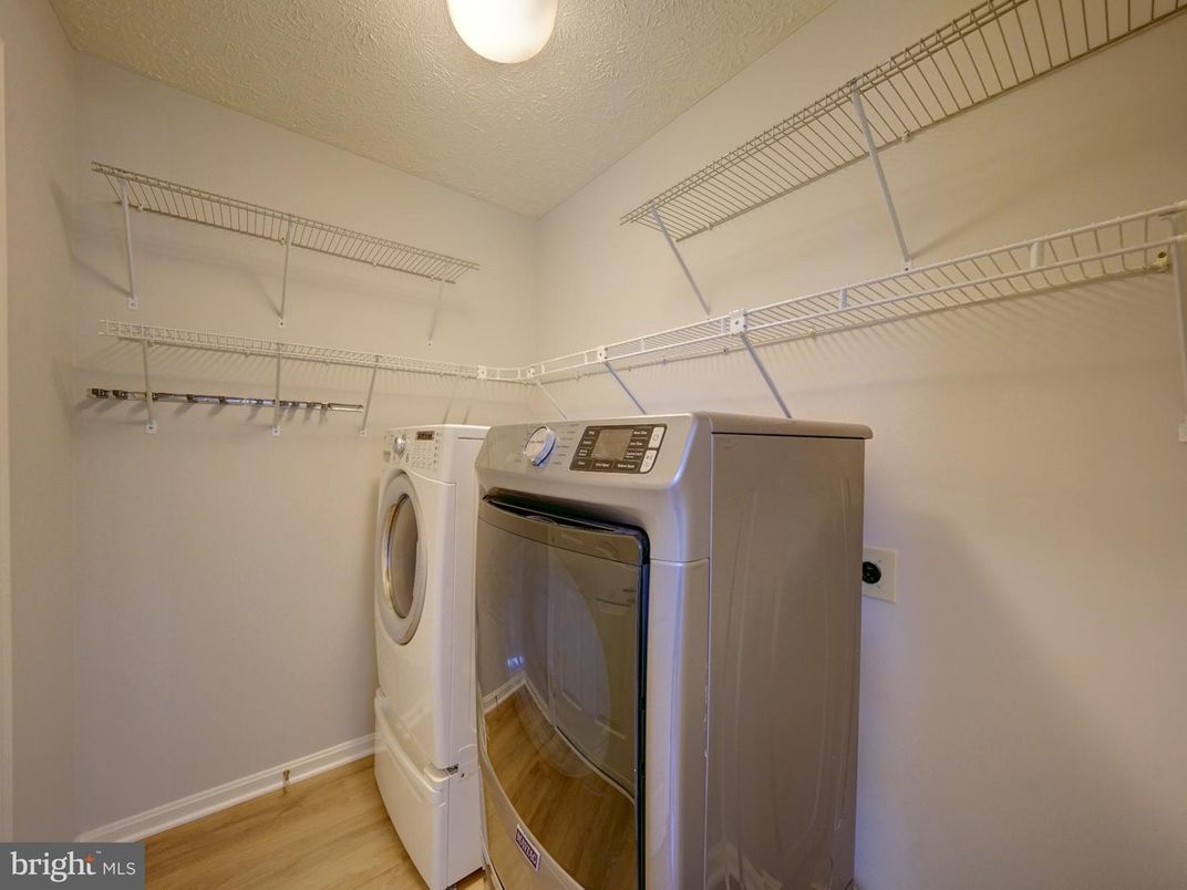 Interior, Utility Closets, Washer, Wood Texture Flooring