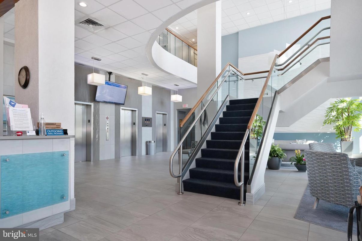 Elevator, Interior, Pendant Lights, Recessed Lighting
