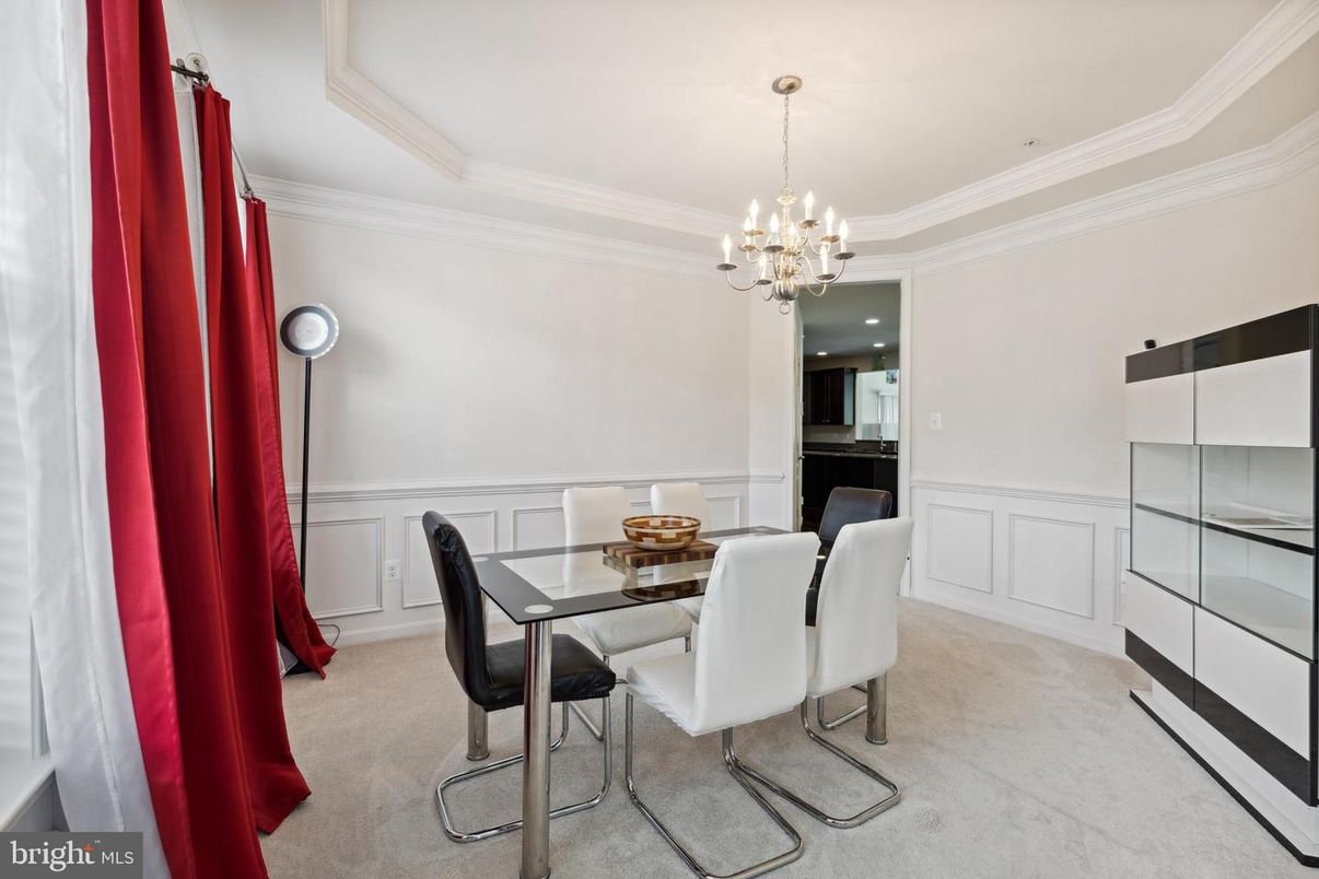 Chandelier, Dining room, Interior, Recessed Lighting