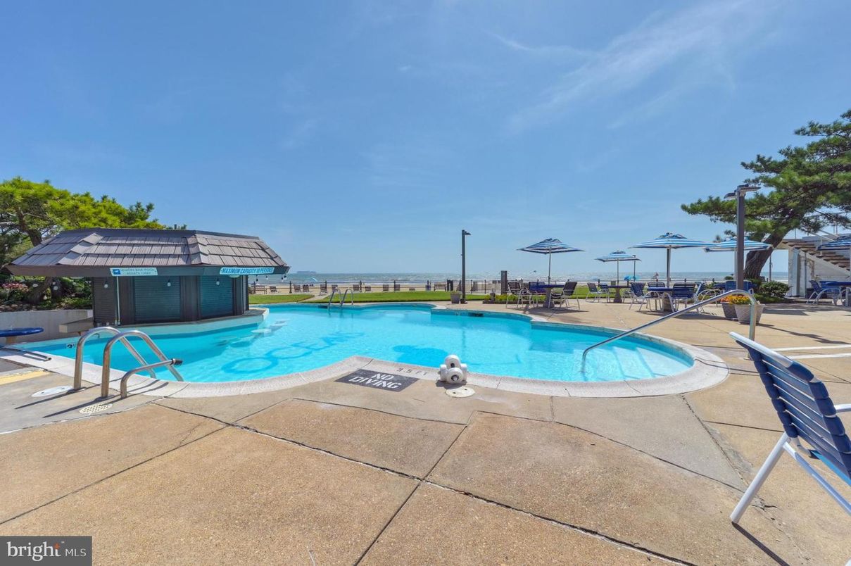 Exterior, Pool, Solar Panels