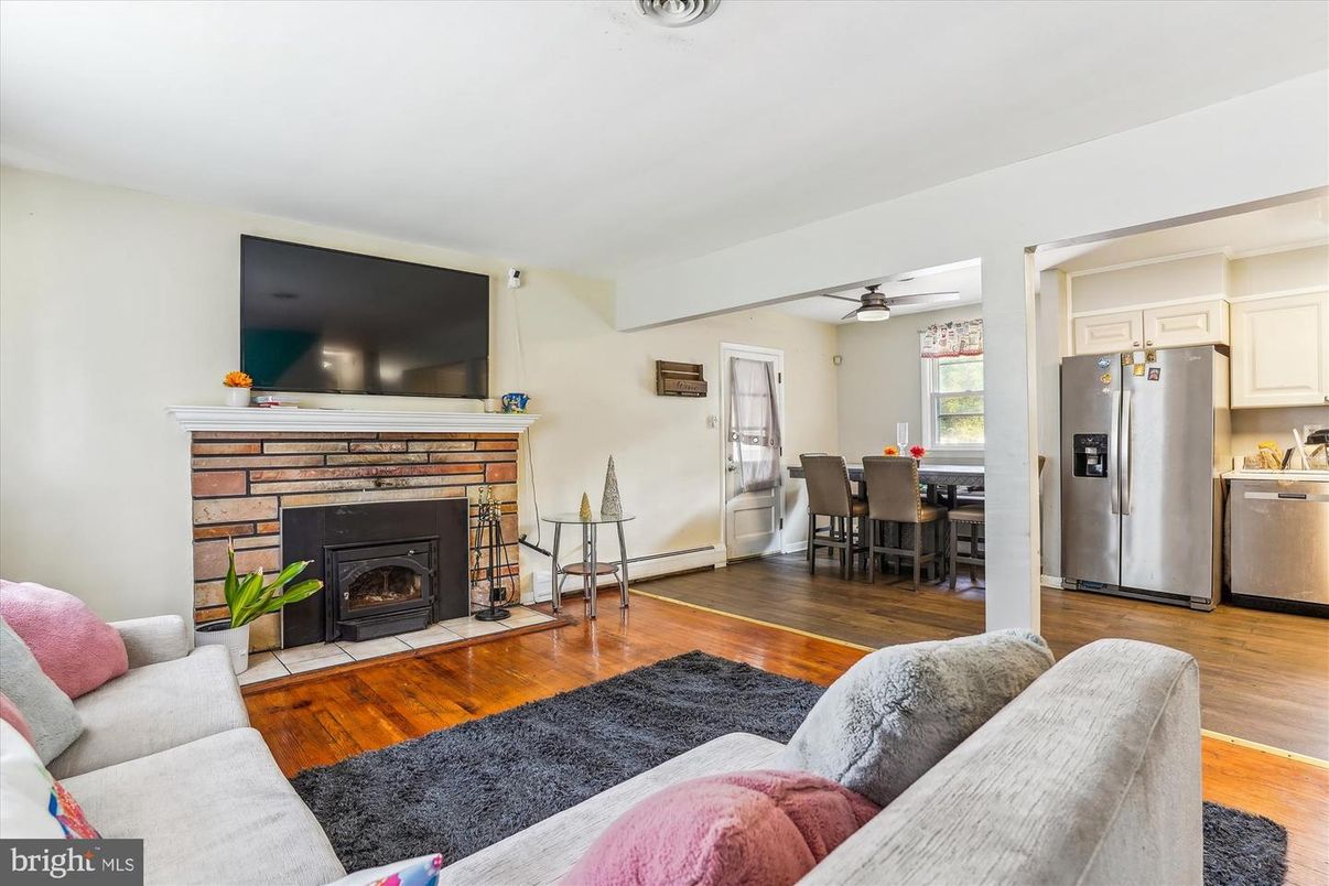 Dining room, Fireplace, Interior, Kitchen, Living room, Wood Texture Flooring