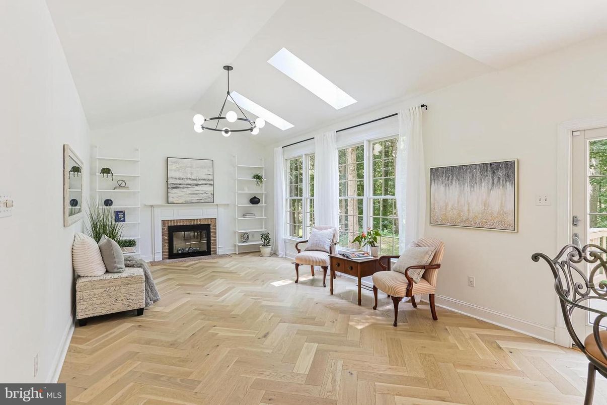 Chandelier, Fireplace, Interior, Pendant Lights, Wood Texture Flooring