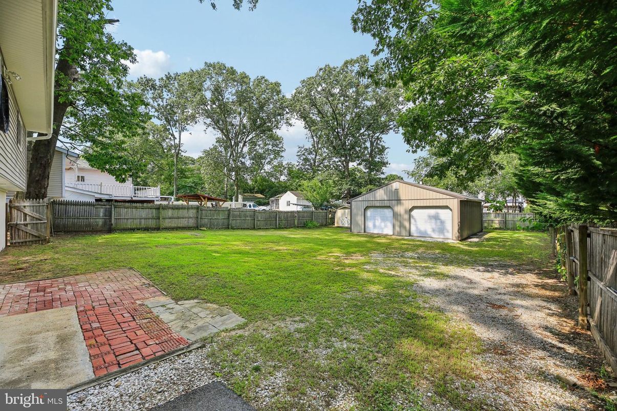 Backyard, Detached Garage, Exterior