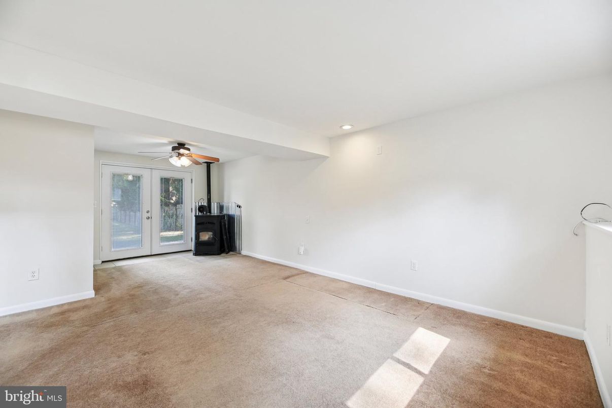 Empty room, Fireplace, Interior, Recessed Lighting