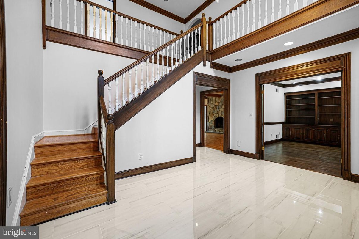 Interior, Marble, Recessed Lighting
