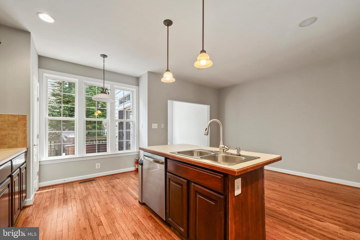 Interior, Kitchen, Pendant Lights, Recessed Lighting, Wood Texture Flooring