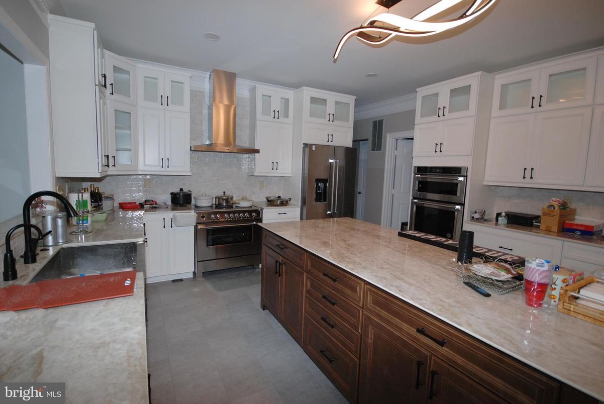 Interior, Kitchen, Stainless Steel Appliances