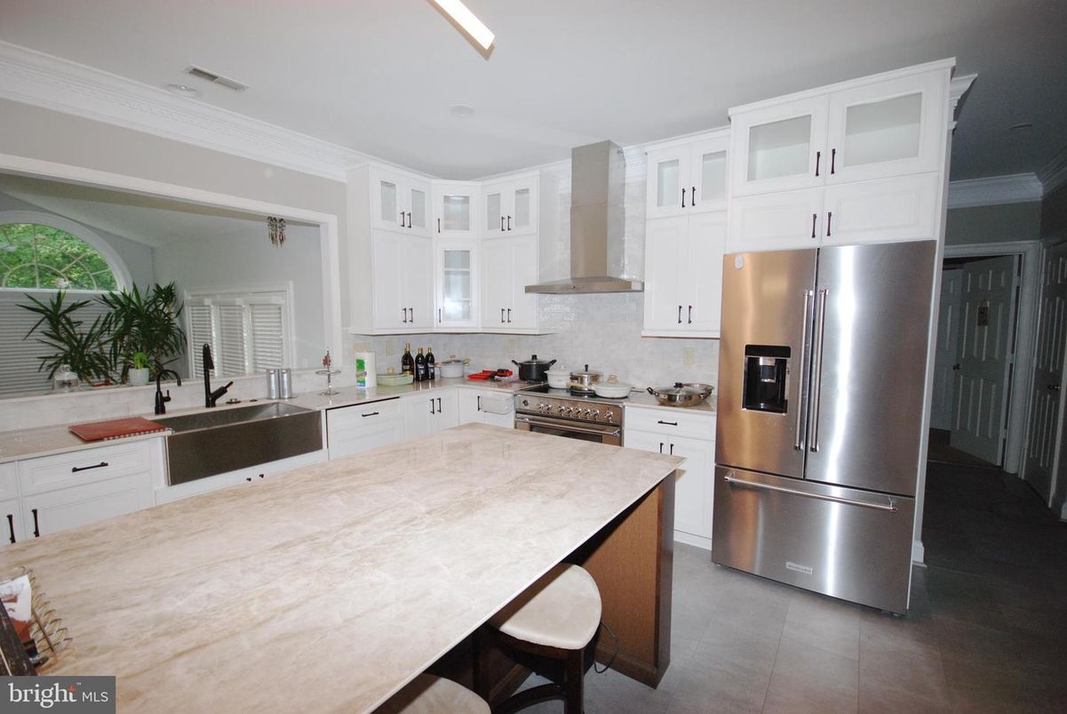 Interior, Kitchen, Stainless Steel Appliances