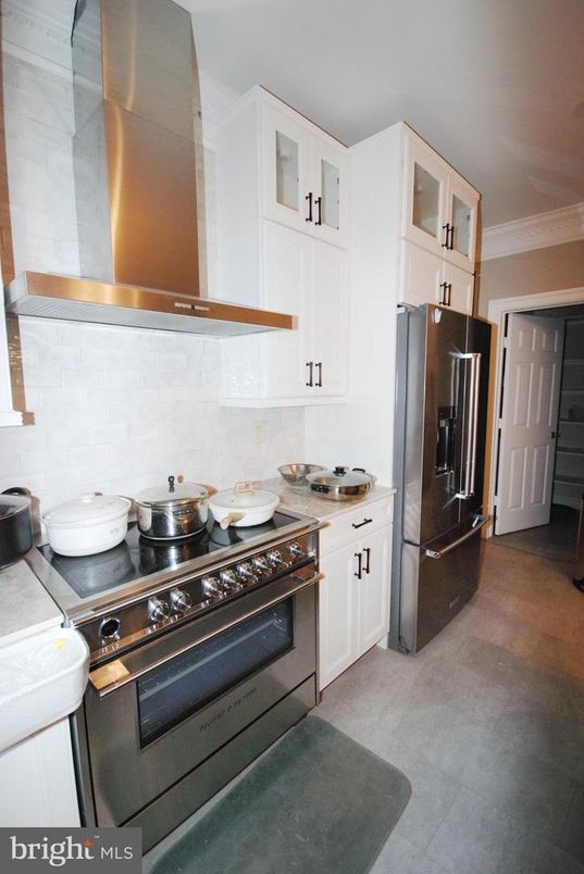 Interior, Kitchen, Stainless Steel Appliances