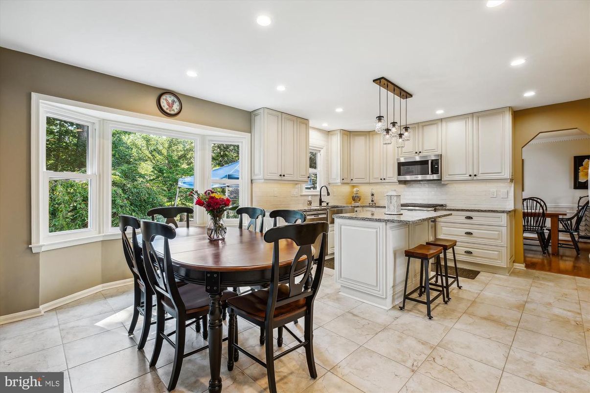 Dining room, Interior, Kitchen, Pendant Lights, Recessed Lighting