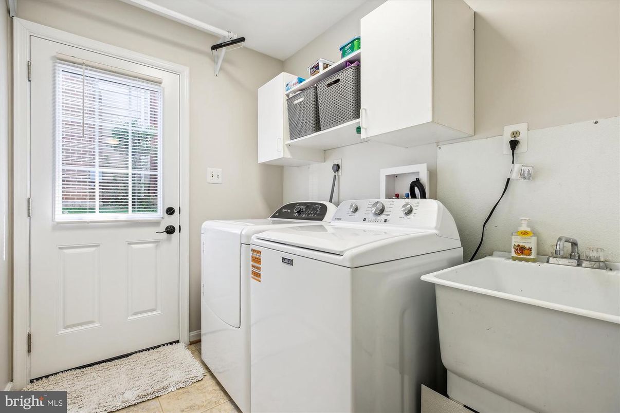 Interior, Washer