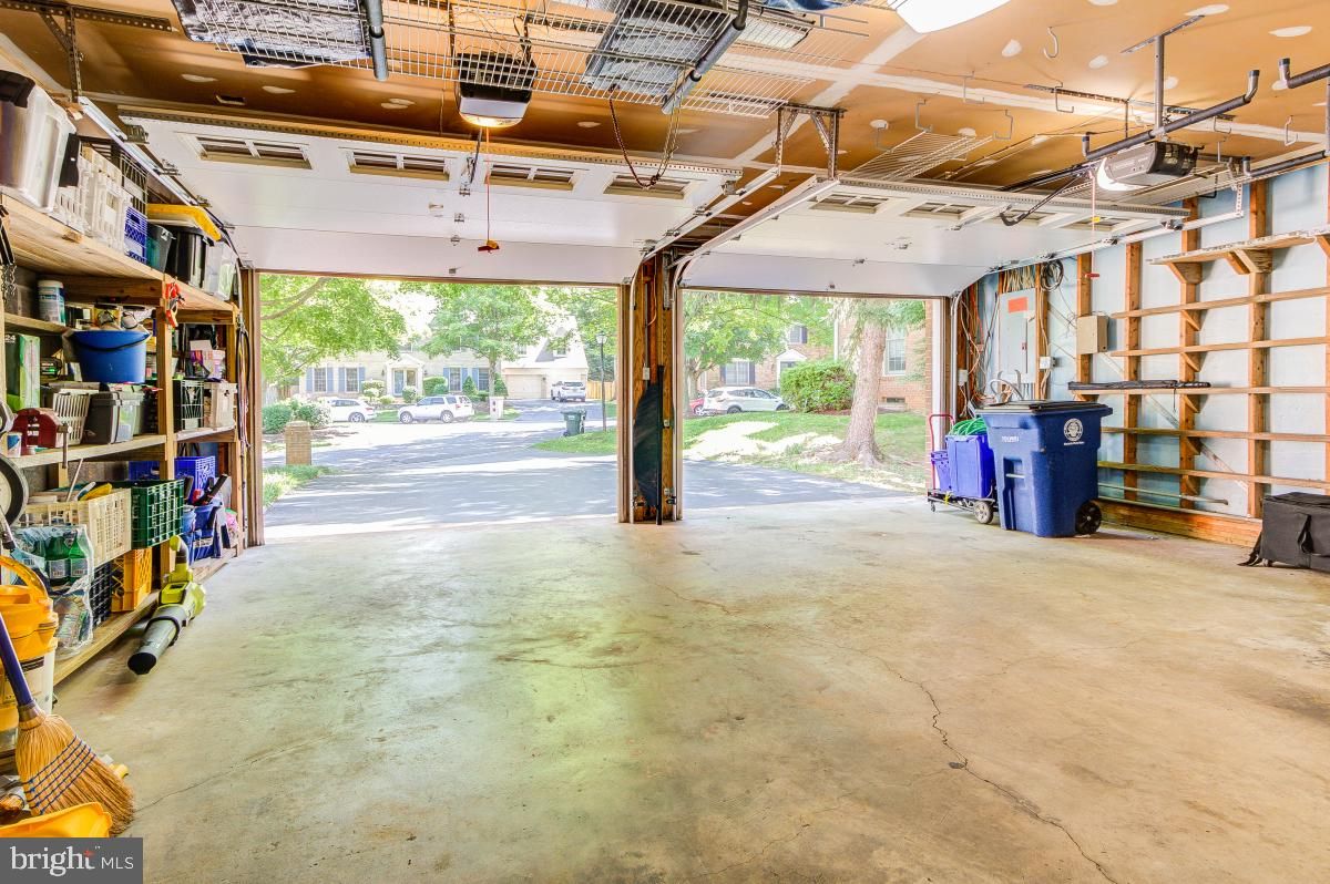 Garage, Interior
