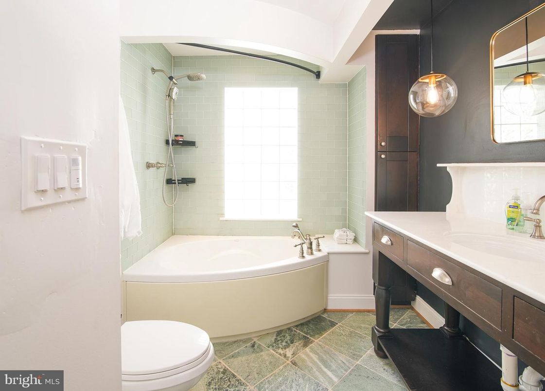 Bathroom, Interior, Pendant Lights