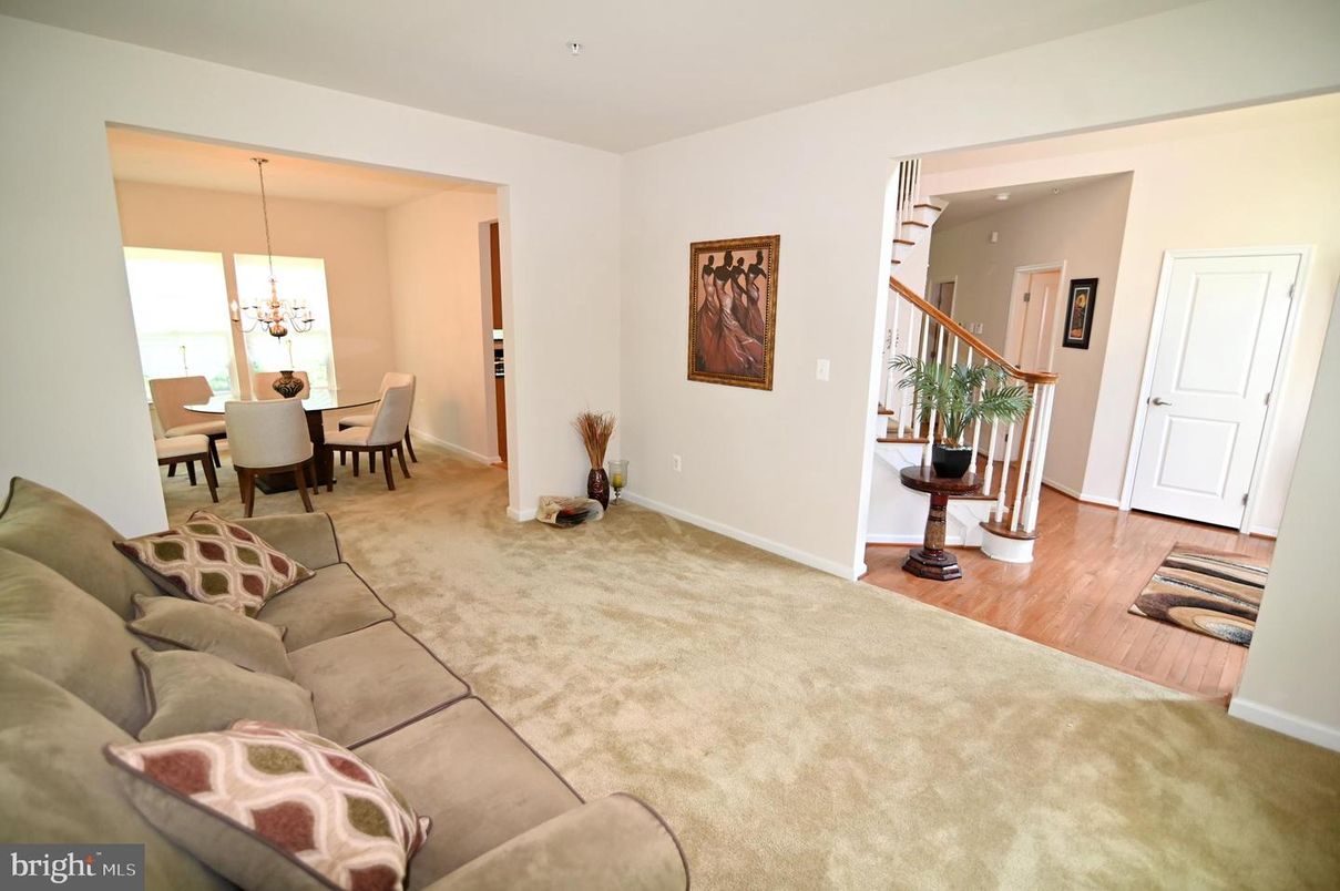 Chandelier, Dining room, Interior, Living room, Wood Texture Flooring