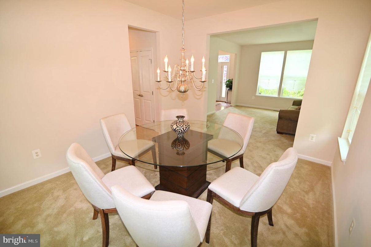 Chandelier, Dining room, Interior