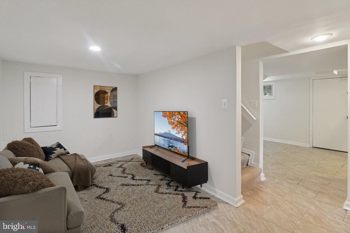 Interior, Recessed Lighting