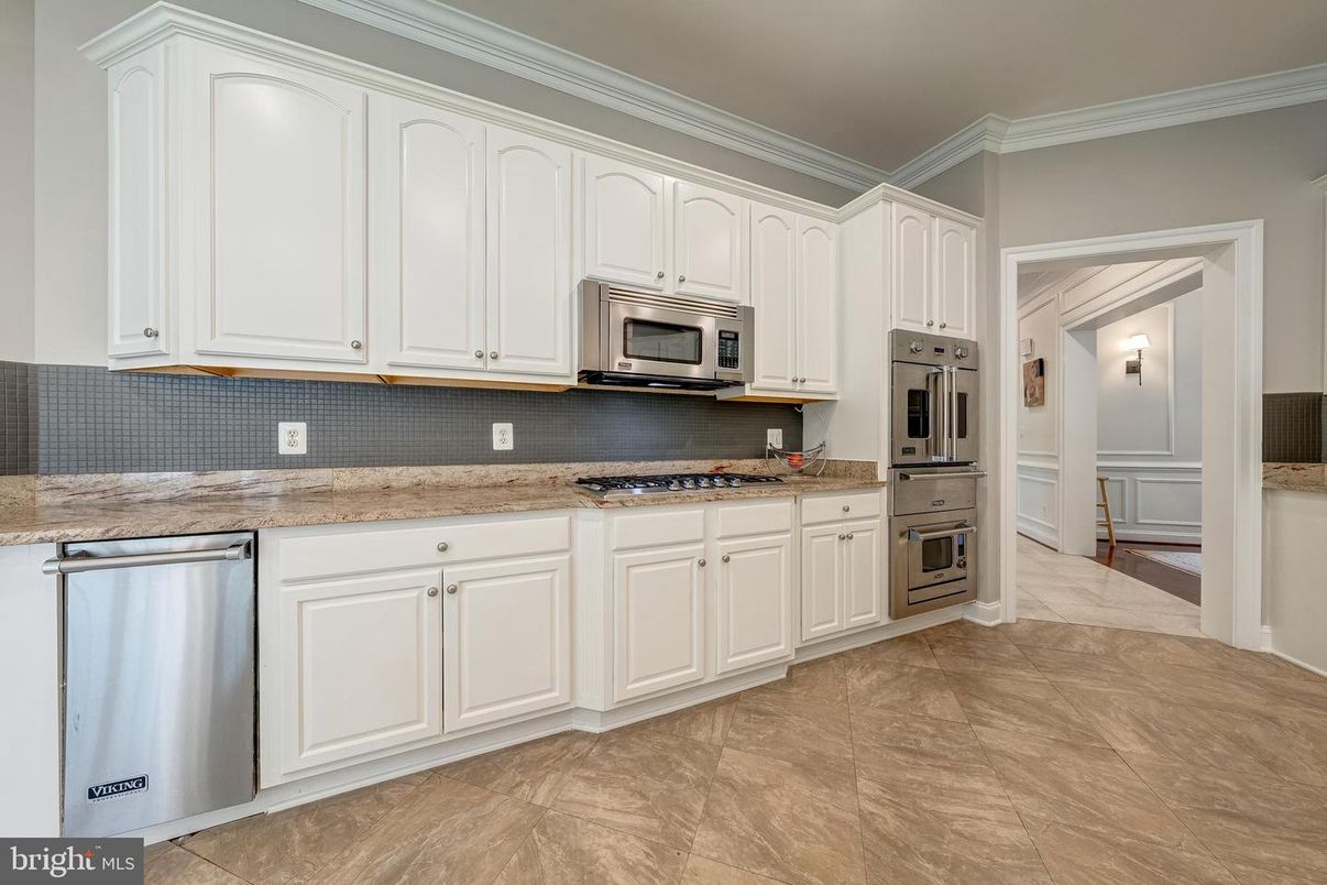 Interior, Kitchen, Stainless Steel Appliances