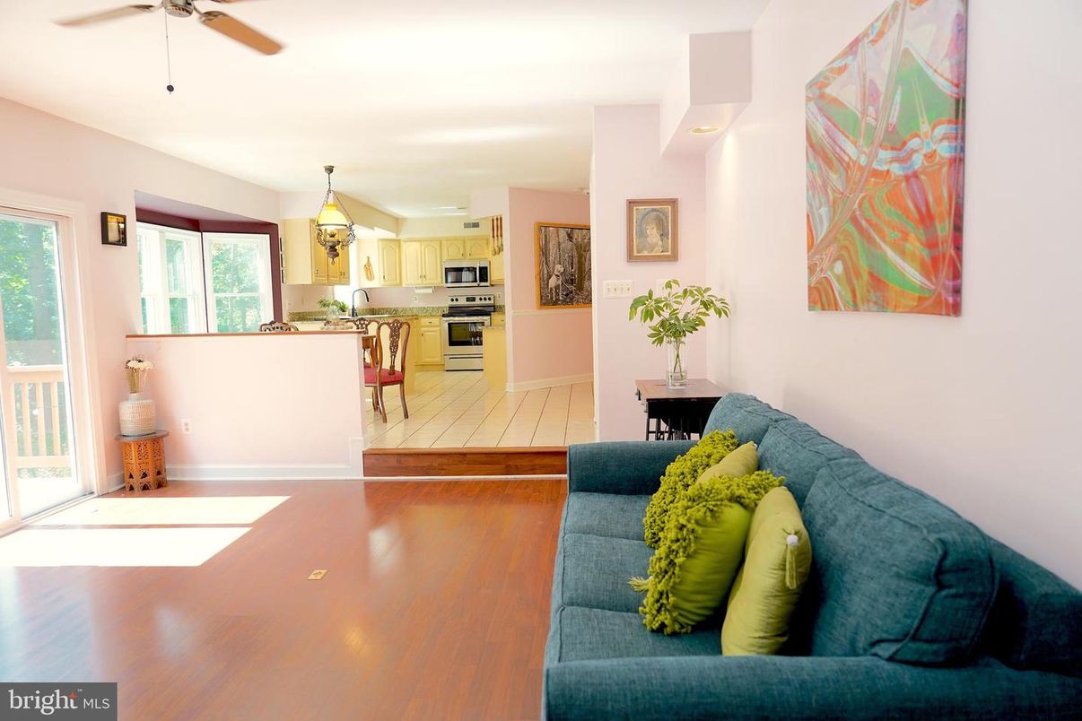 Interior, Kitchen, Living room, Stainless Steel Appliances, Wood Texture Flooring