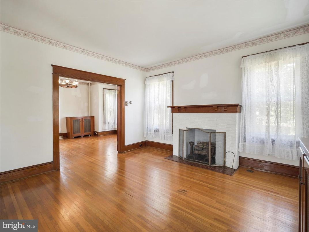Empty room, Fireplace, Interior, Wood Texture Flooring