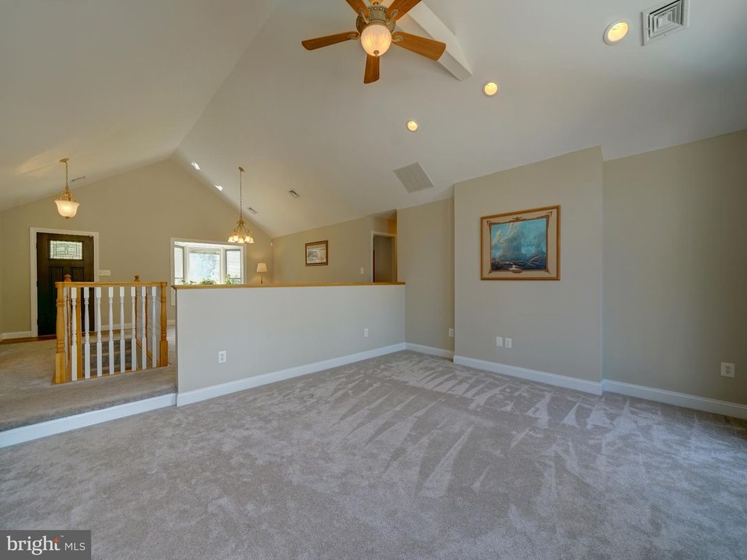 Empty room, Interior, Pendant Lights, Recessed Lighting
