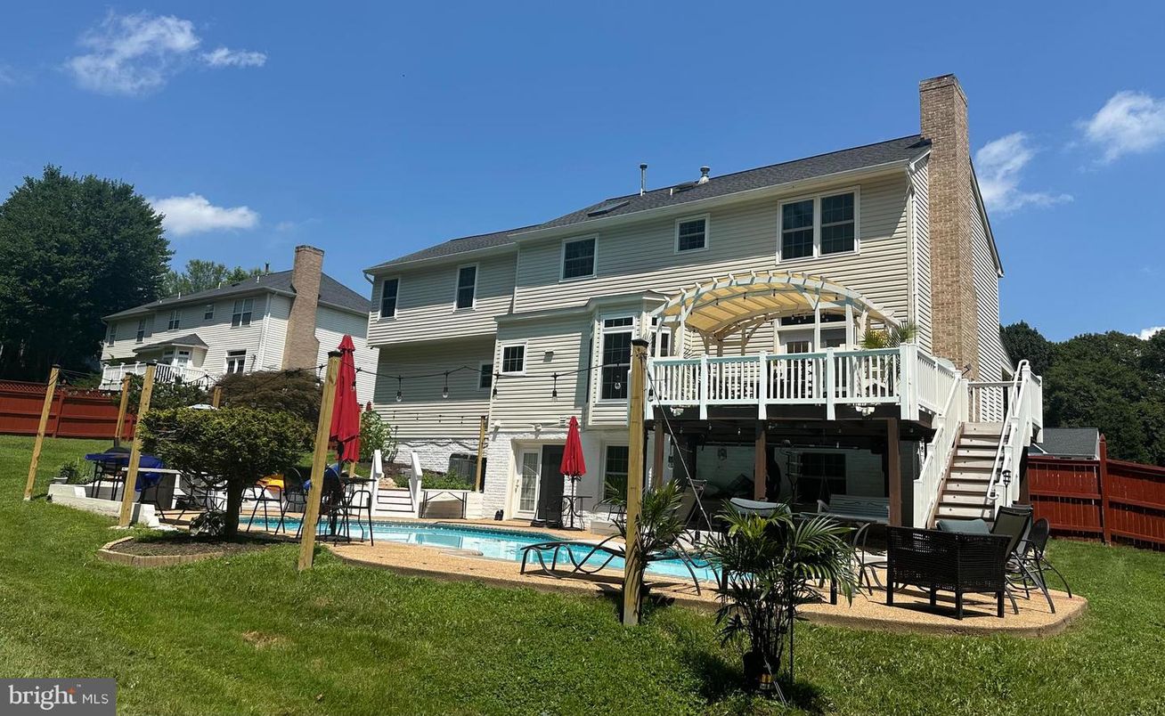Backyard, Exterior, Pool