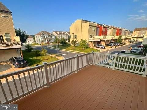 Exterior, Wood Texture Flooring