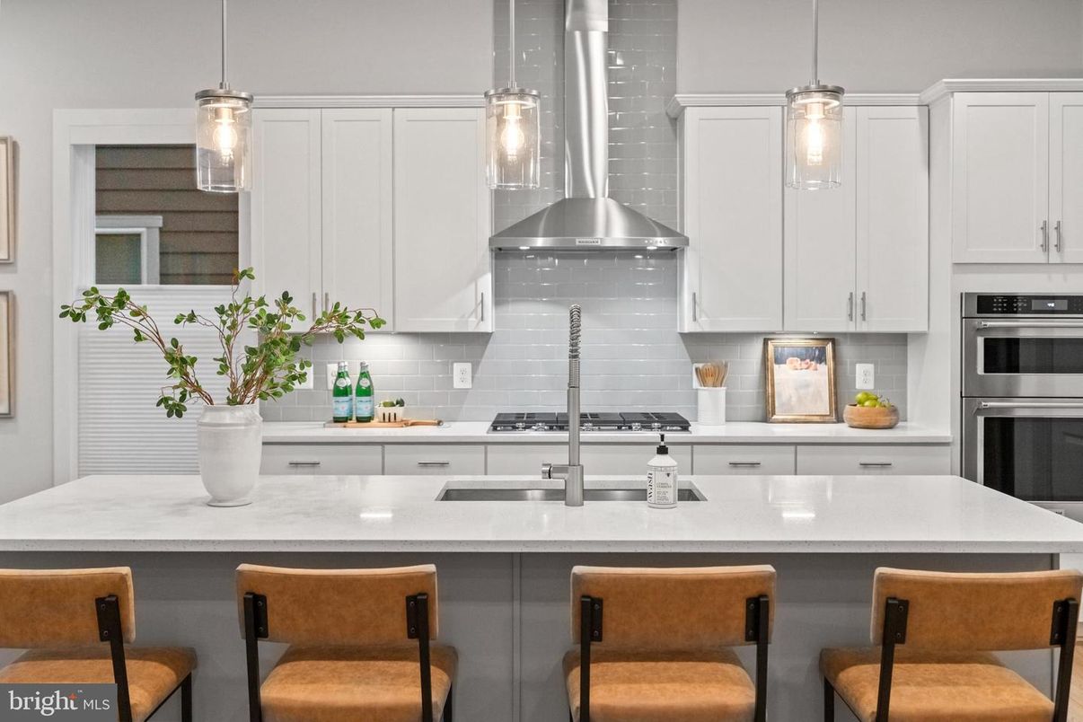 Interior, Kitchen, Pendant Lights, Stainless Steel Appliances