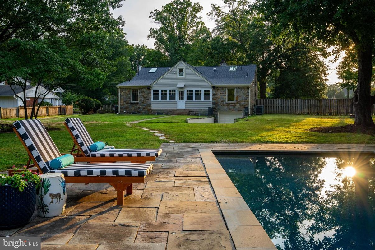 Backyard, Exterior, Pool
