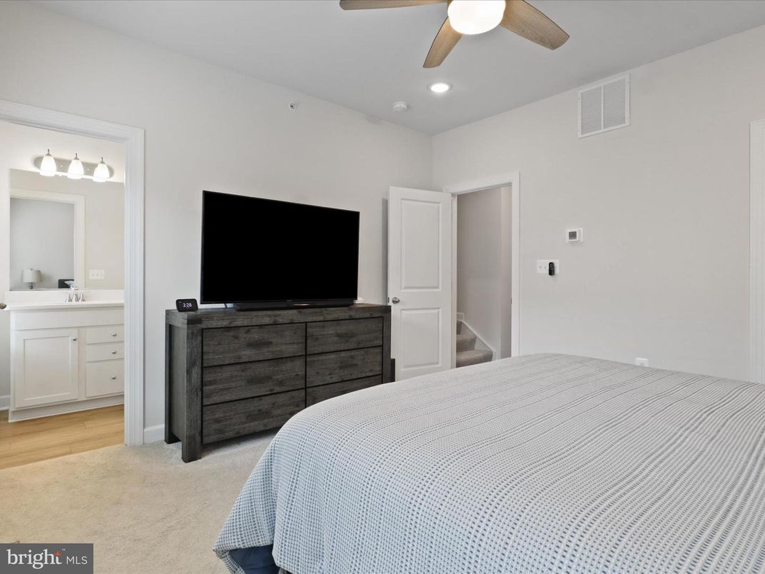Bathroom, Bedroom, Interior, Recessed Lighting, Wood Texture Flooring