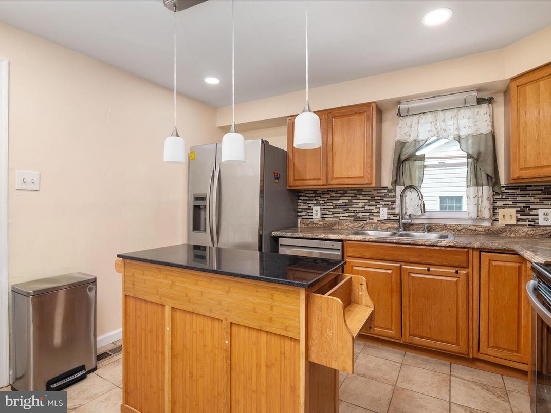 Interior, Kitchen, Pendant Lights, Recessed Lighting