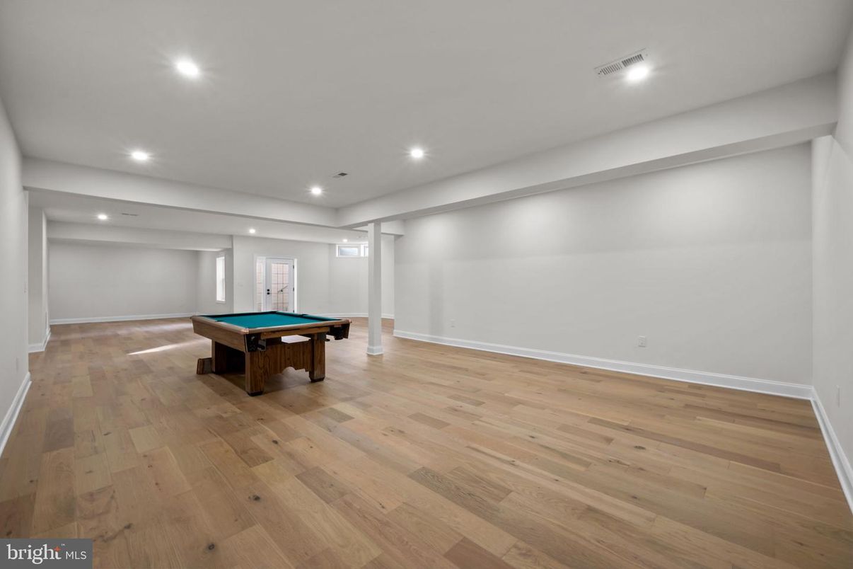 Billiard Table, Game Room, Interior, Recessed Lighting, Wood Texture Flooring