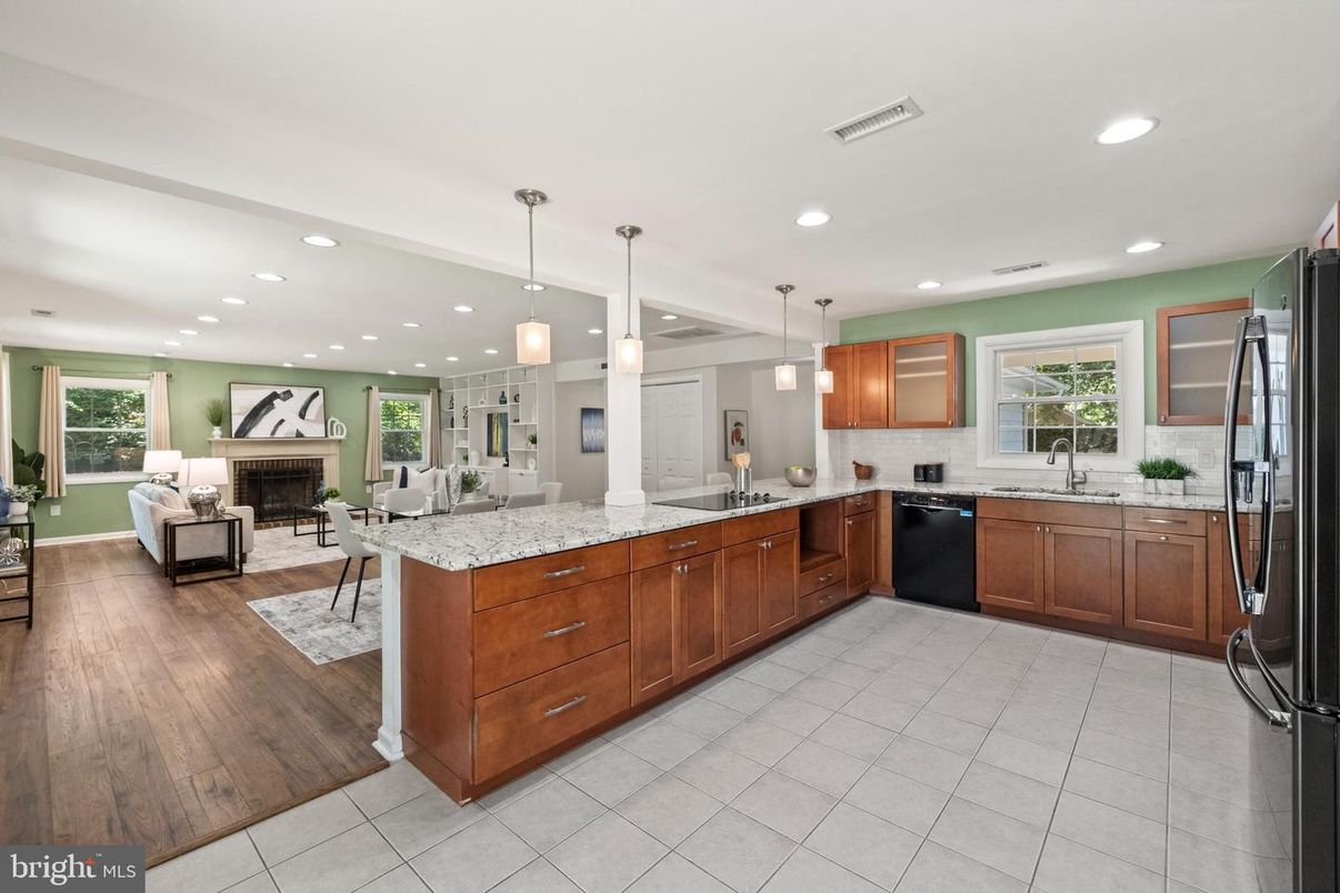 Fireplace, Interior, Kitchen, Living room, Pendant Lights, Recessed Lighting, Stainless Steel Appliances, Wood Texture Flooring