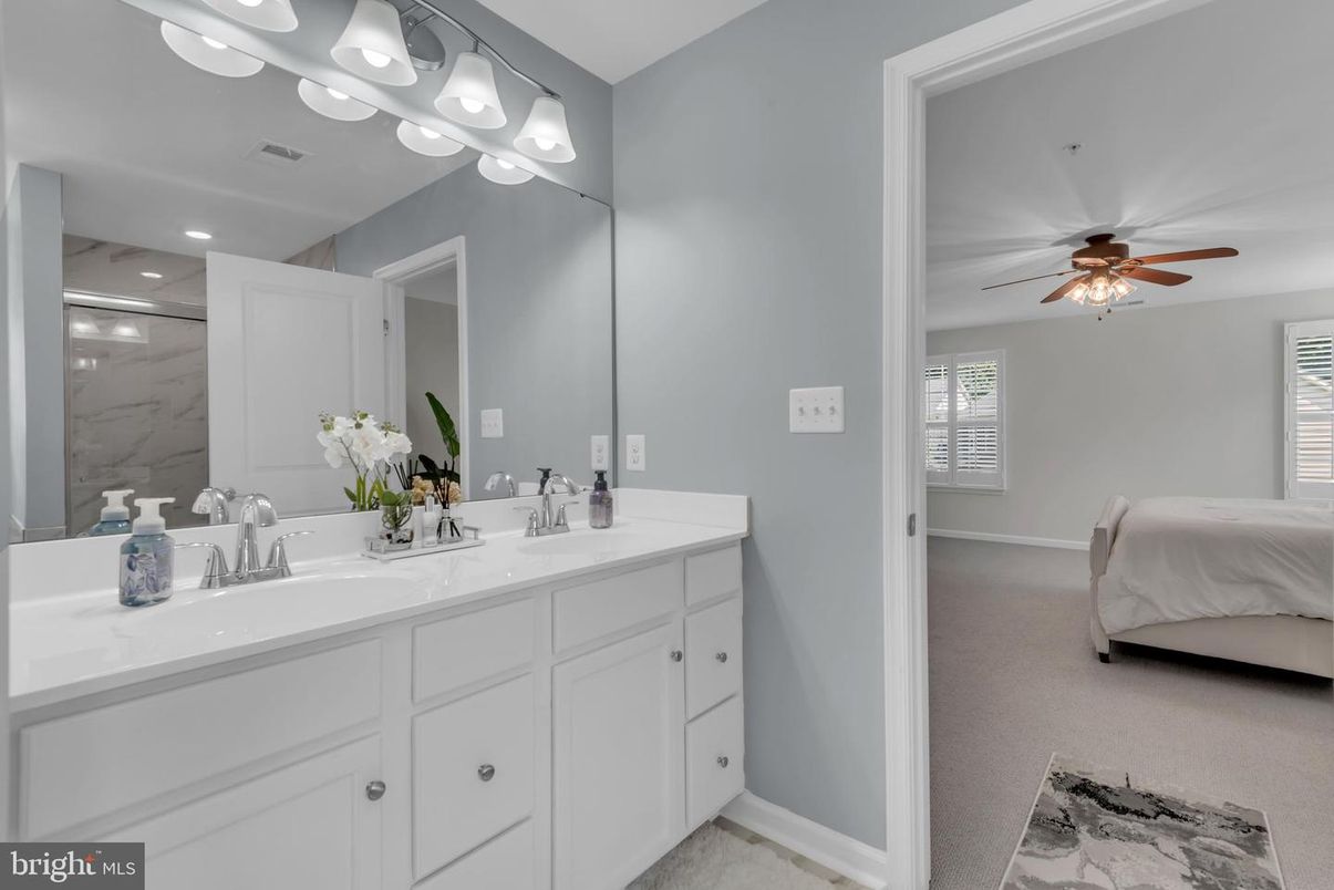 Bathroom, Bedroom, Dual Sink Vanities, Interior, Recessed Lighting