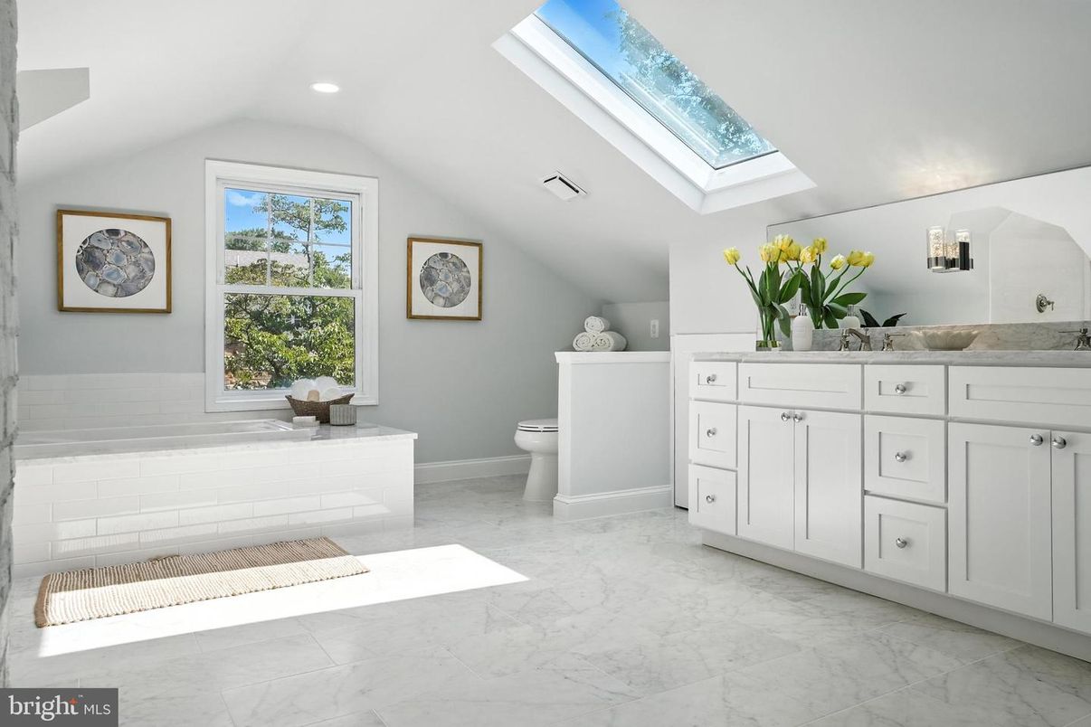 Bathroom, Dual Sink Vanities, Interior, Marble, Recessed Lighting