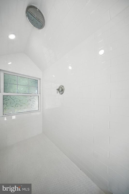 Bathroom, Empty room, Interior, Recessed Lighting