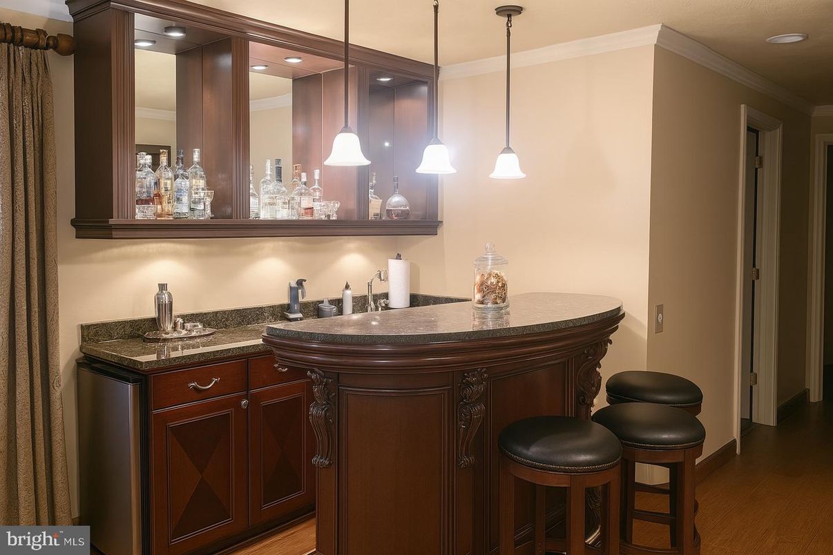 Interior, Pendant Lights, Recessed Lighting, Wood Texture Flooring