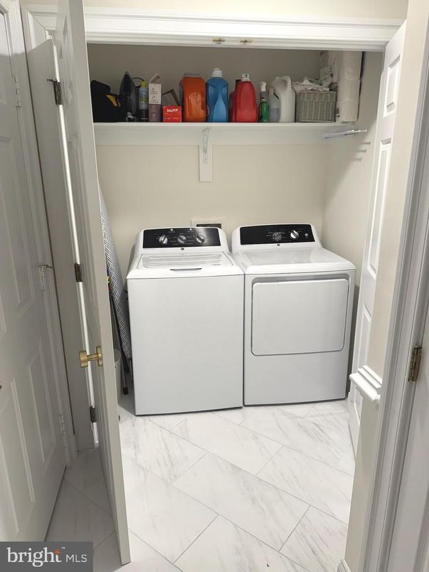 Interior, Marble, Utility Closets, Washer
